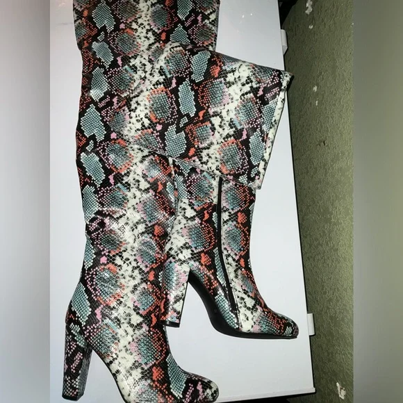 Sophia Taylor, thigh-high chunky heel, multi colored, snake print boots - Picture 6 of 8